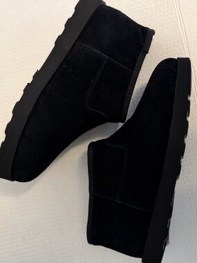 *NEW*‎ Time and Tru Black Suede Boots. New without original tags